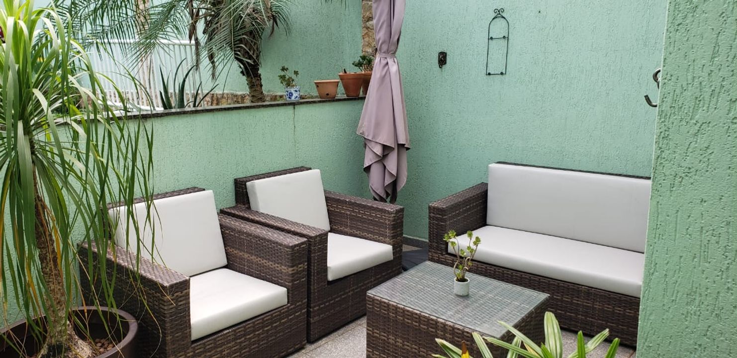 Sobrado na Praça Presidente Jânio da